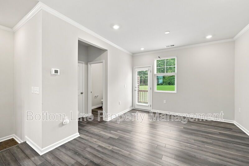 Modern 3BR Townhome in Pool Community | 1-Car Garage | Quartz Counters | Luxury Primary Suite property image