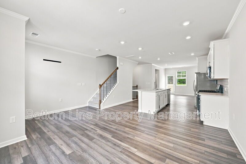 Modern 3BR Townhome in Pool Community | 1-Car Garage | Quartz Counters | Luxury Primary Suite property image