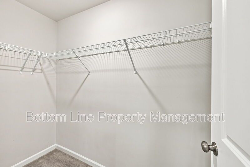 Modern 3BR Townhome in Pool Community | 1-Car Garage | Quartz Counters | Luxury Primary Suite property image