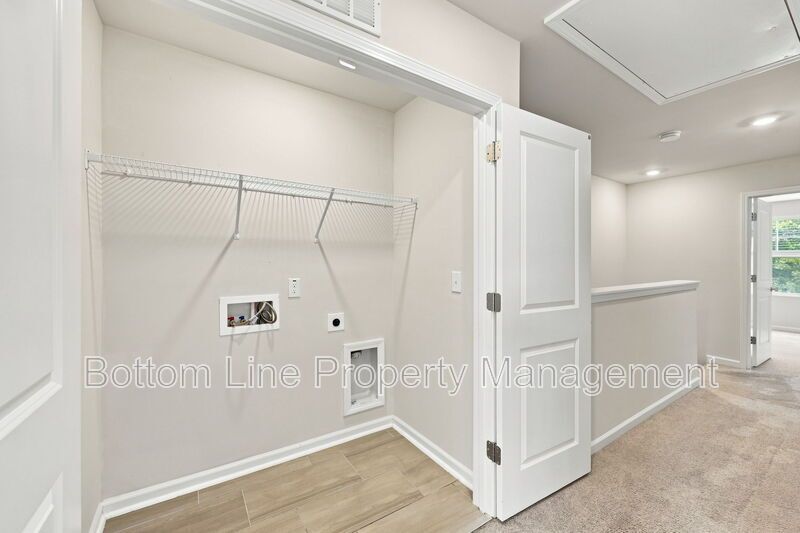 Modern 3BR Townhome in Pool Community | 1-Car Garage | Quartz Counters | Luxury Primary Suite property image