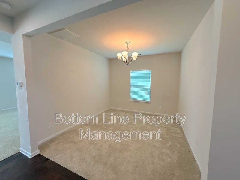 Spacious 3 Bedroom Home with Large Yard in Desirable Concord Community! property image