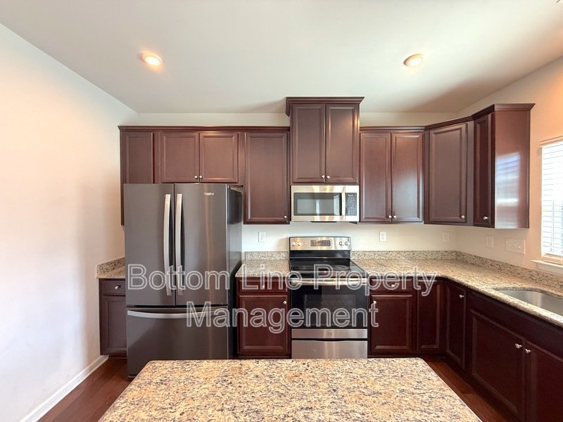 Spacious 3 Bedroom Home with Large Yard in Desirable Concord Community! property image