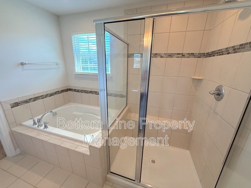 Spacious 3 Bedroom Home with Large Yard in Desirable Concord Community! property image
