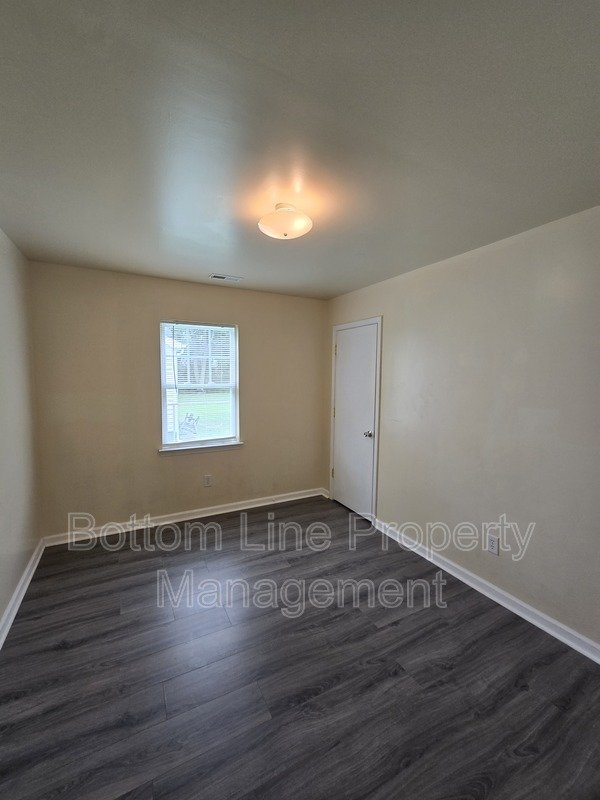 Charming 4BR Home with Spacious Yard – Prime Charlotte Location property image