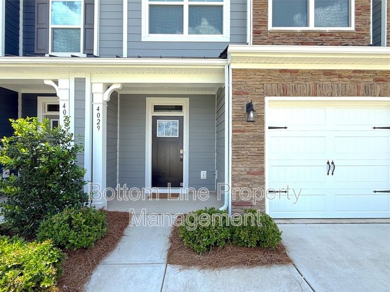 Available Now! 3BR 2.5 BA Townhome with Amazing Community Features! property image
