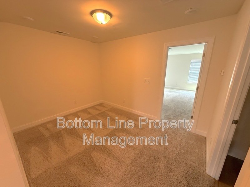 Available Now! 3BR 2.5 BA Townhome with Amazing Community Features! property image