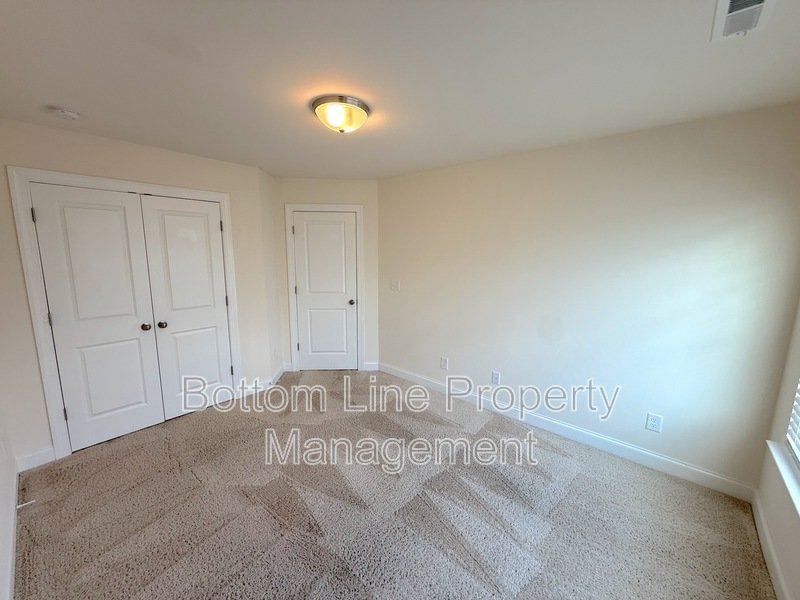 Available Now! 3BR 2.5 BA Townhome with Amazing Community Features! property image