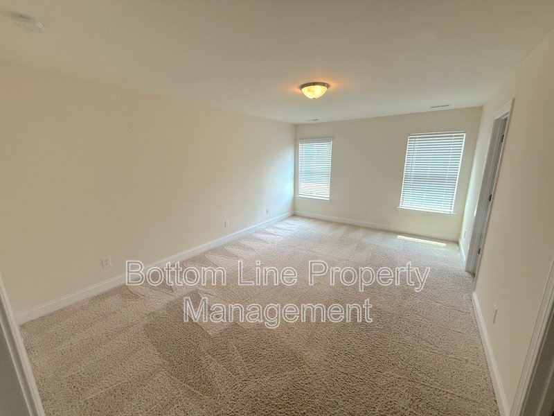 Available Now! 3BR 2.5 BA Townhome with Amazing Community Features! property image