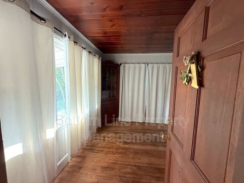 Charming 2BR/2BA Apartment close to Downtown and Winthrop property image