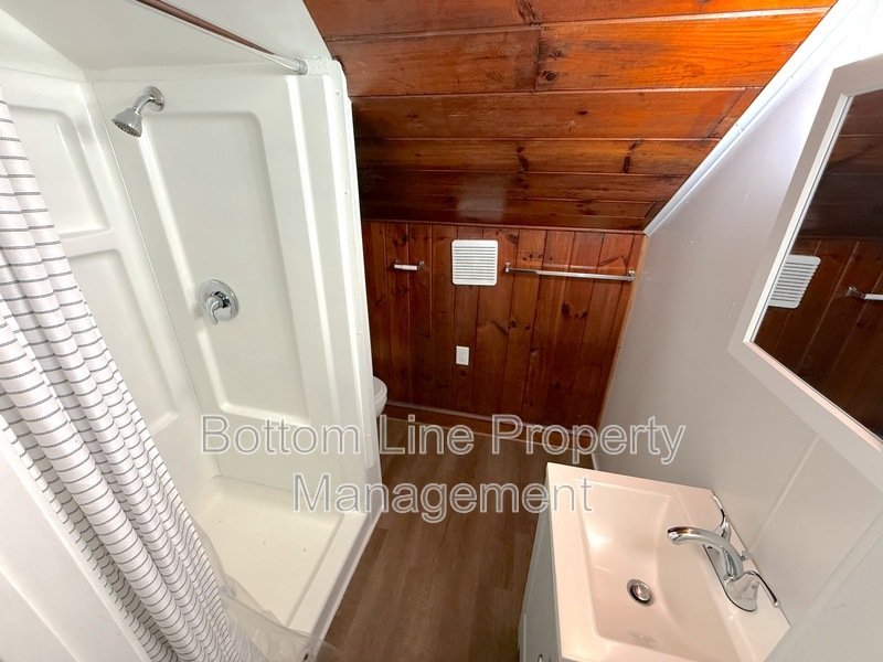 Charming 2BR/2BA Apartment close to Downtown and Winthrop property image