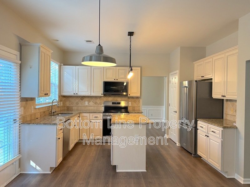 3 Bedroom 2.5 Bathroom SFH For Rent!!! property image