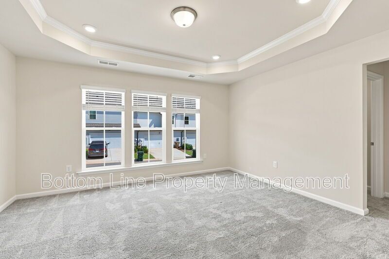Modern 3BR/2.5BA Townhome with Beautiful Kitchen, Spacious Primary Suite & 1-Car Garage property image