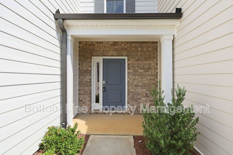 Modern 3BR/2.5BA Townhome with Beautiful Kitchen, Spacious Primary Suite & 1-Car Garage property image