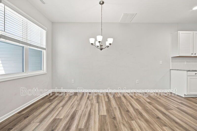 Modern 3BR/2.5BA Townhome with 1-Car Garage & Community Pool property image