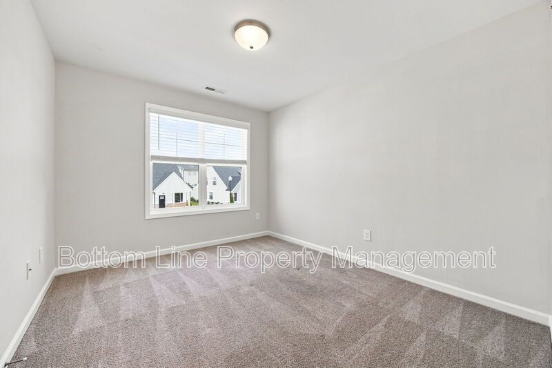 Modern 3BR/2.5BA Townhome with 1-Car Garage & Community Pool property image