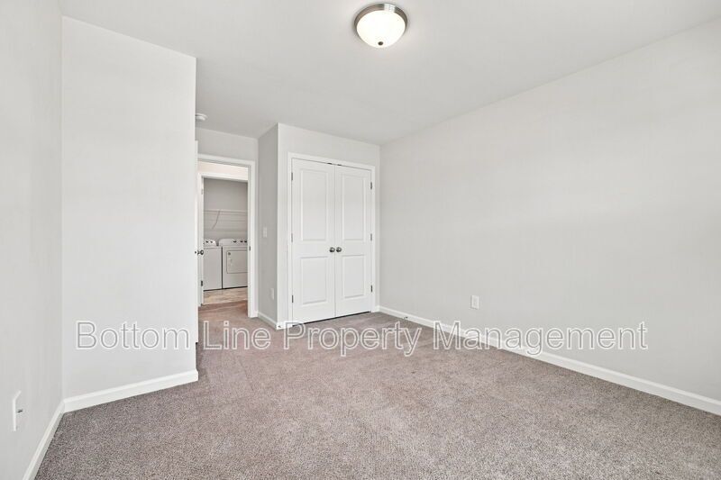 Modern 3BR/2.5BA Townhome with 1-Car Garage & Community Pool property image