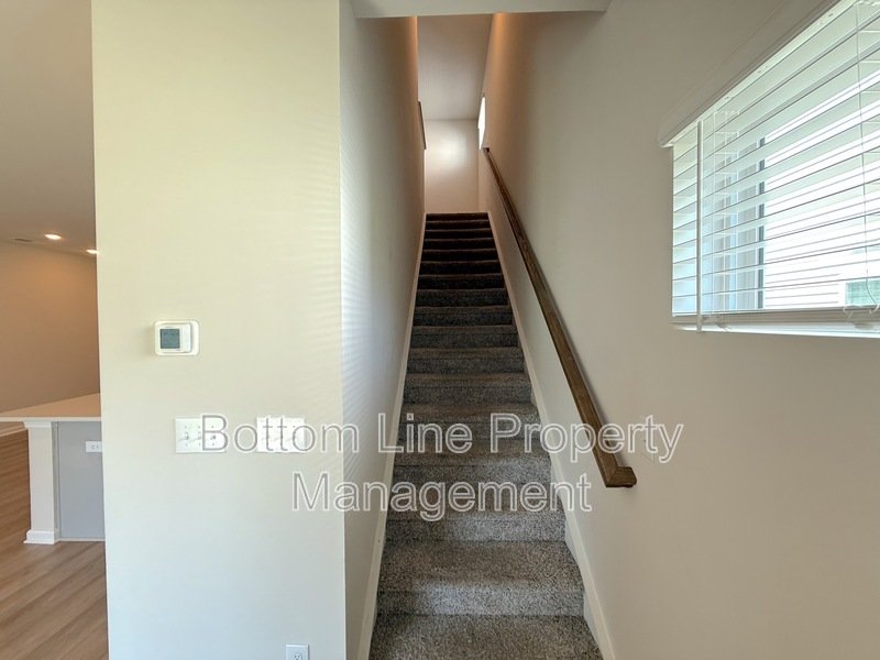 🏡 Modern 3 Bedroom Townhome with 2-Car Garage in Northwest Charlotte! property image