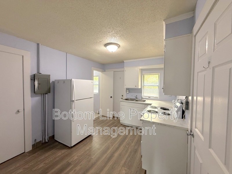 🏡 Affordable 1 Bedroom Apartment in Stanley! property image