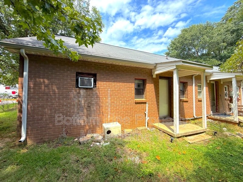 🏡 Affordable 1 Bedroom Apartment in Stanley! property image