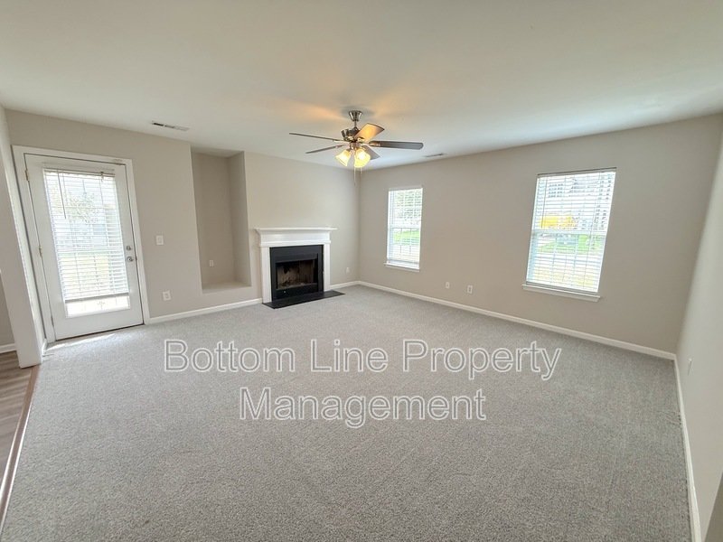 Spacious 4 BR Home on a Generous Corner Lot! property image