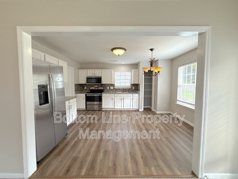 Spacious 4 BR Home on a Generous Corner Lot! property image