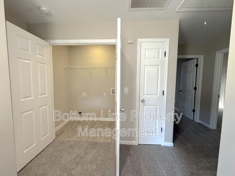 Spacious 4 BR Home on a Generous Corner Lot! property image