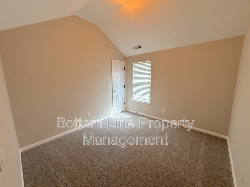 Spacious 4 BR Home on a Generous Corner Lot! property image