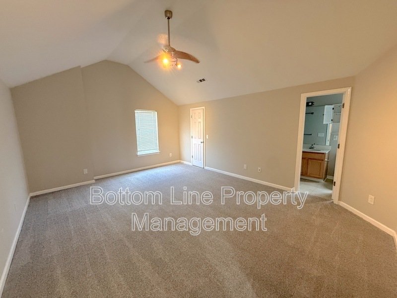 Spacious 4 BR Home on a Generous Corner Lot! property image