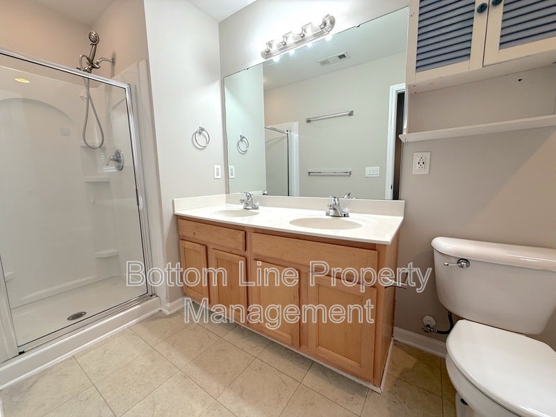 Spacious 4 BR Home on a Generous Corner Lot! property image
