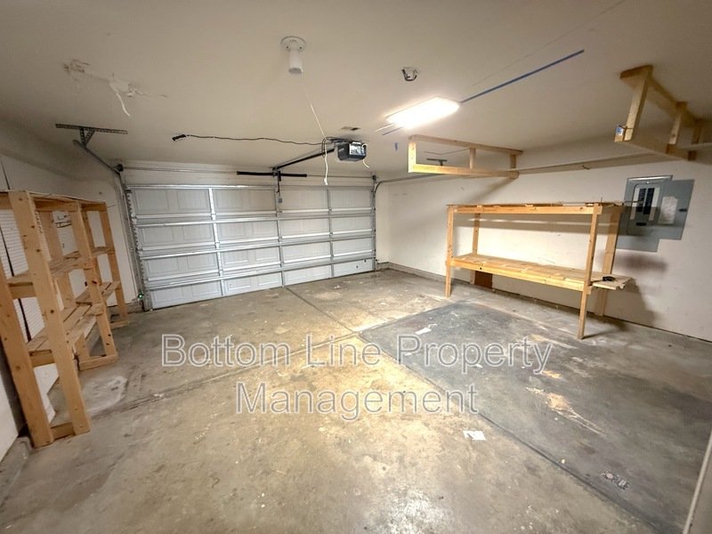 Spacious 4 BR Home on a Generous Corner Lot! property image