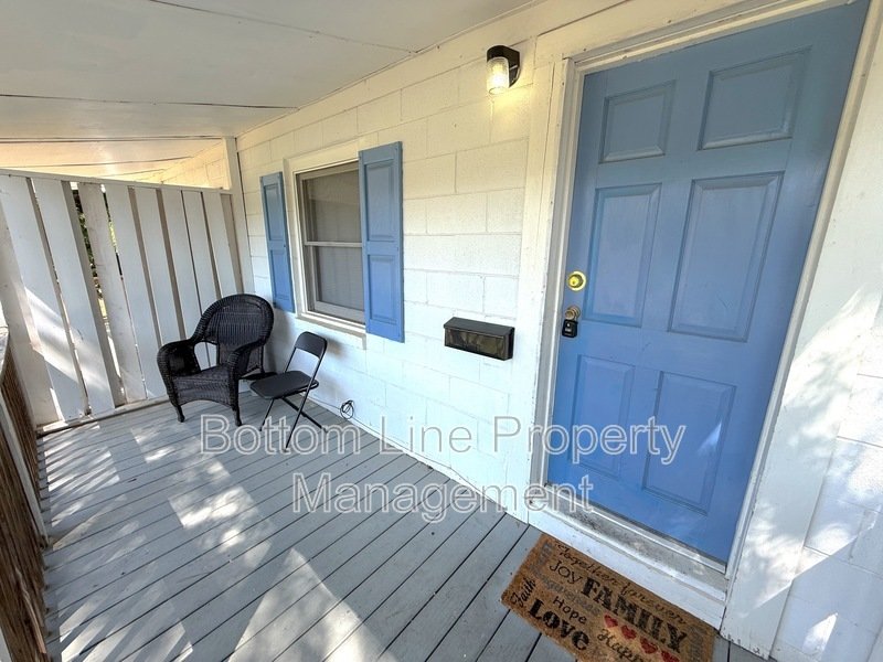 Charming 1 bedroom property image