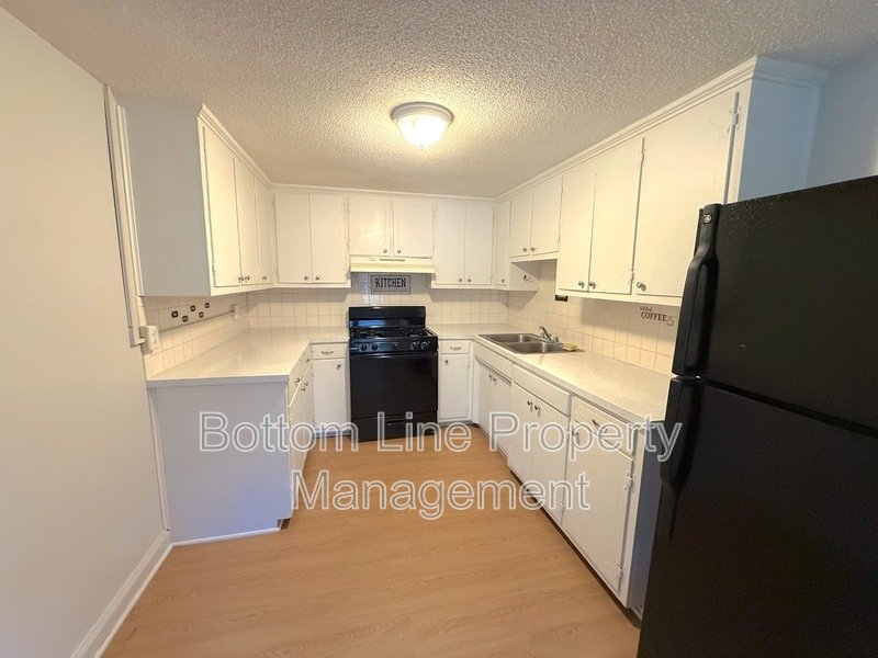 Charming 1 bedroom property image