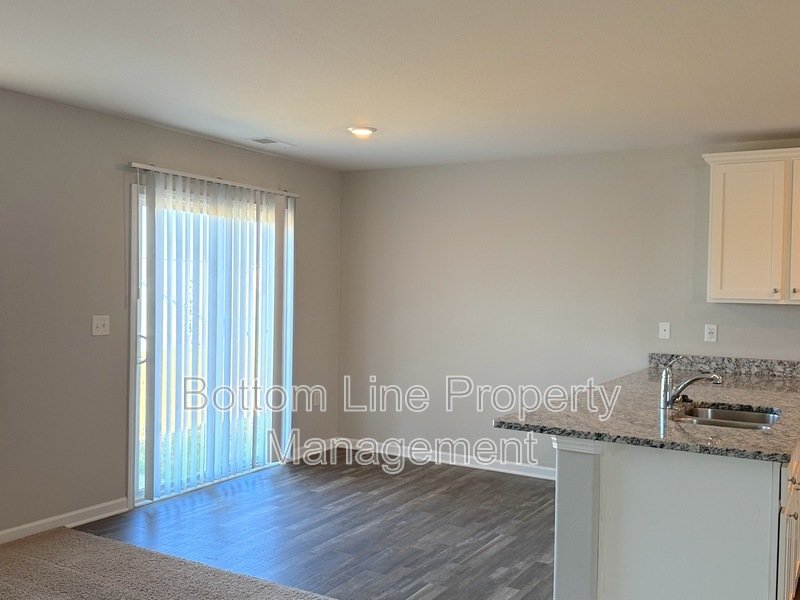 Spacious Home, Ready for Move-in in a Desired Area - MOVE-IN Special! property image