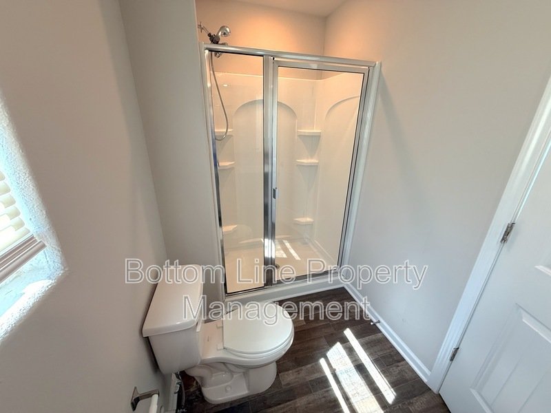 Spacious Home, Ready for Move-in in a Desired Area - MOVE-IN Special! property image