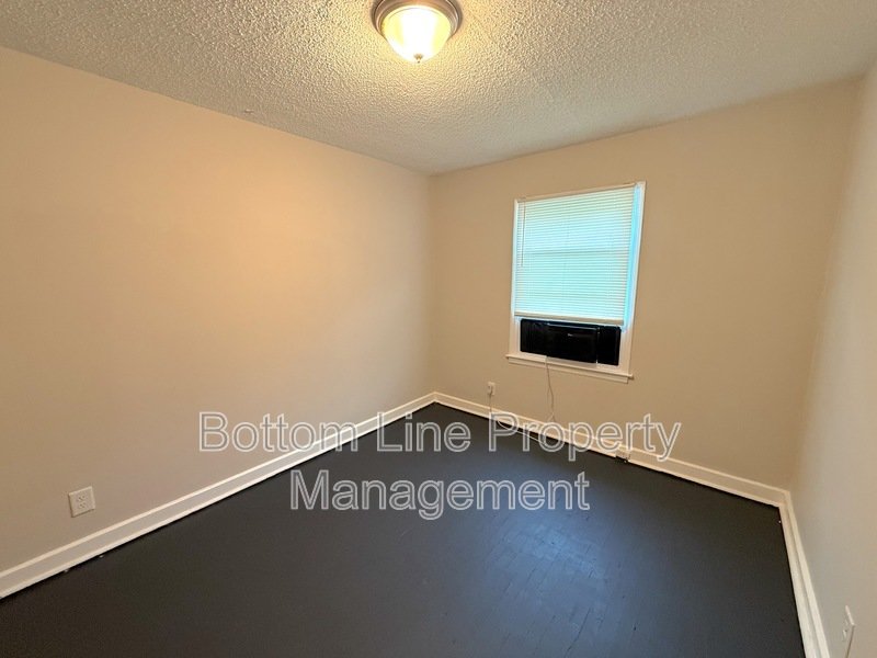 🏡 Affordable 2 Bedroom Duplex Near Uptown Charlotte! property image