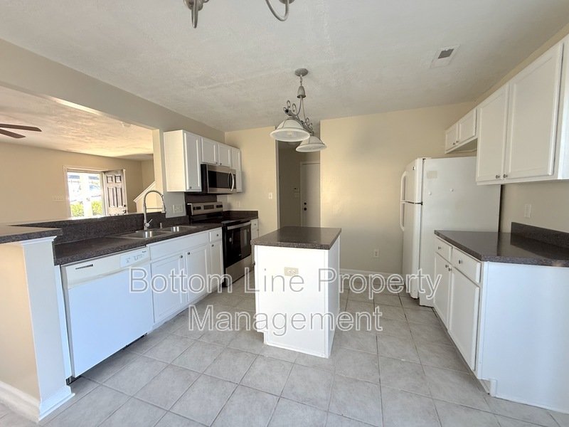 Bright property image
