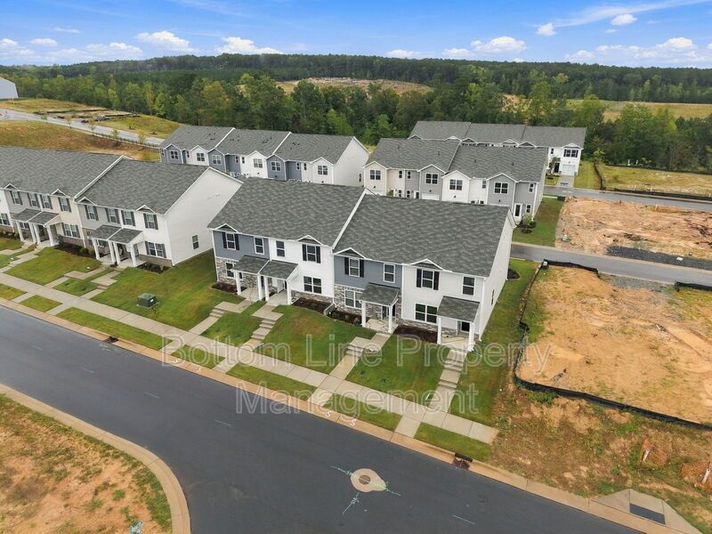 Brand-New 3BR Townhome with Garage in Pool Community property image