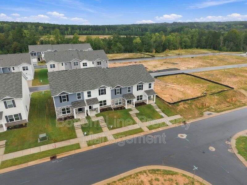 Brand-New 3BR Townhome with Garage in Pool Community property image