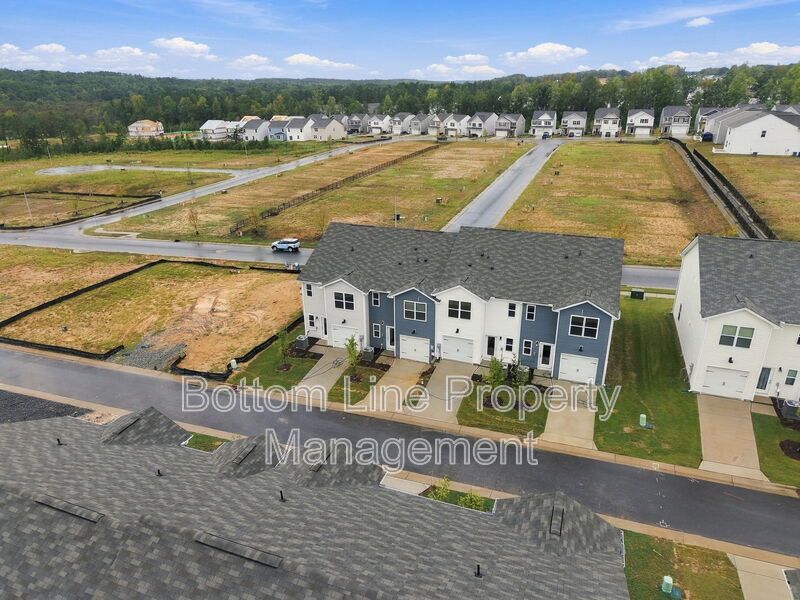 Brand-New 3BR Townhome with Garage in Pool Community property image
