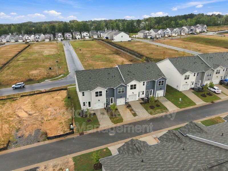 Brand-New 3BR Townhome with Garage in Pool Community property image