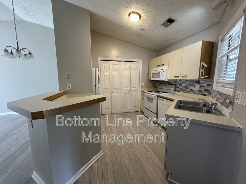 Bright and Open property image