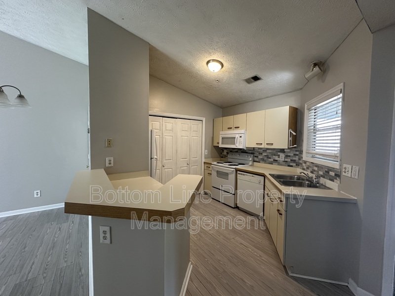 Bright and Open property image