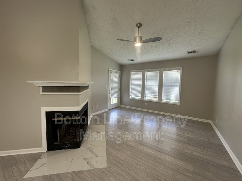 Bright and Open property image