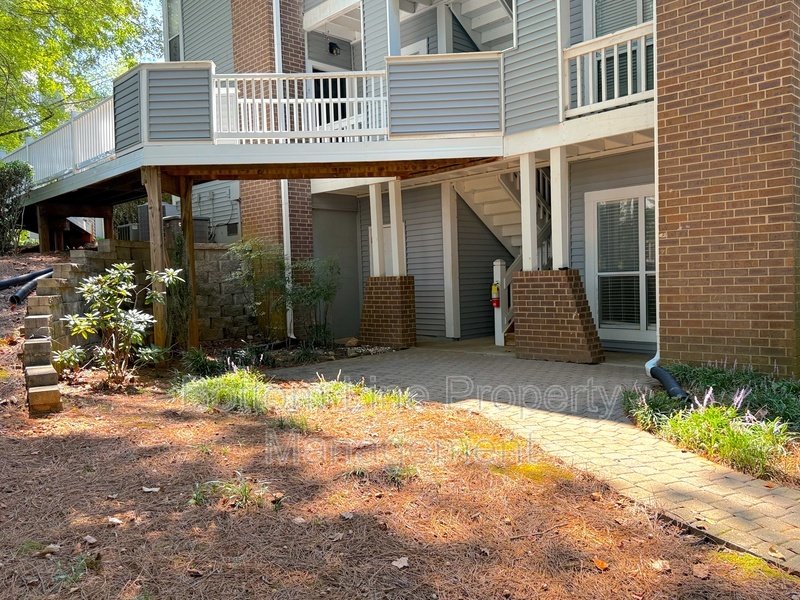 Stunning 2 Bed 2 Bath Unit Minutes From Uptown Charlotte property image