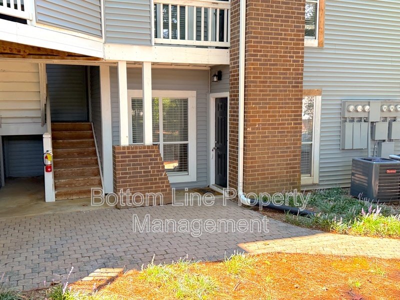Stunning 2 Bed 2 Bath Unit Minutes From Uptown Charlotte property image