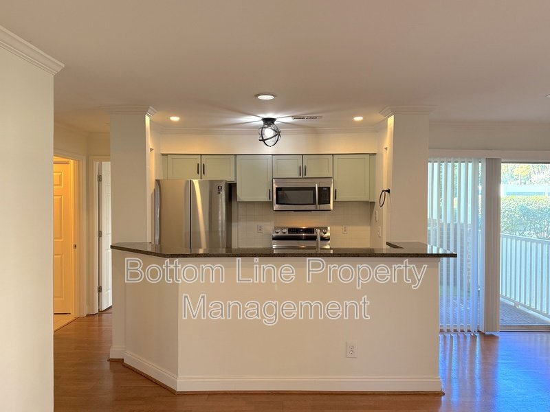 Stunning 2 Bed 2 Bath Unit Minutes From Uptown Charlotte property image