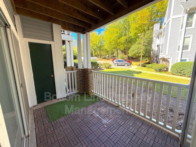 Stunning 2 Bed 2 Bath Unit Minutes From Uptown Charlotte property image