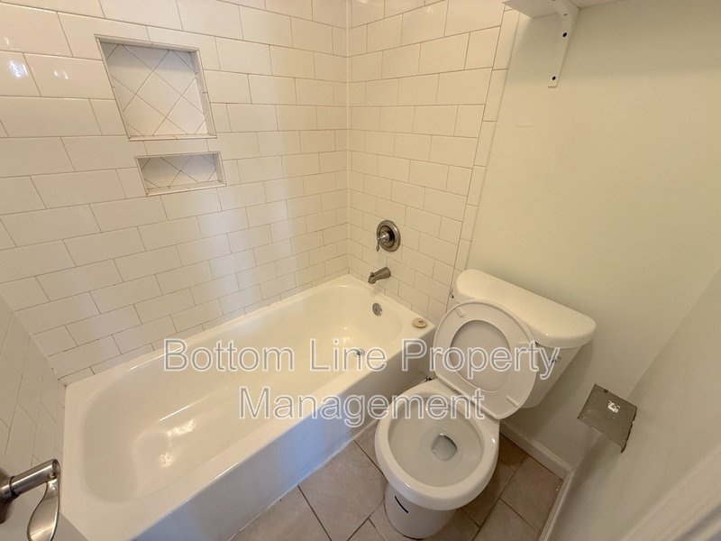 Stunning 2 Bed 2 Bath Unit Minutes From Uptown Charlotte property image