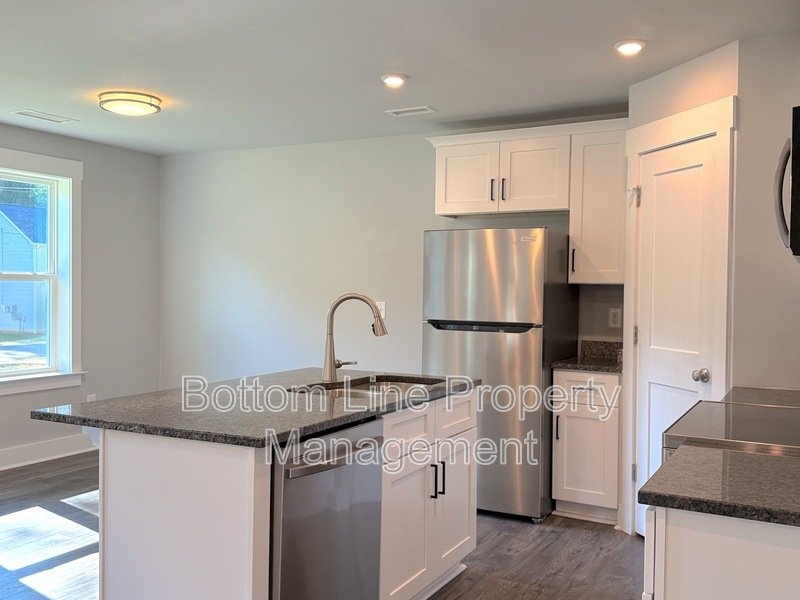 3BR/2.5BA Spacious and Modern Townhome - Available Now! property image