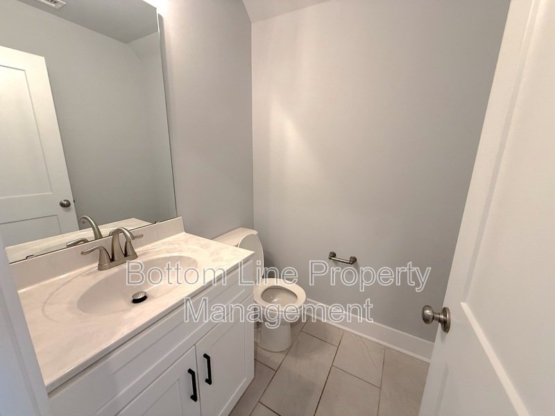 3BR/2.5BA Spacious and Modern Townhome - Available Now! property image